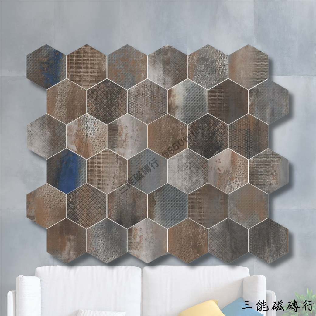 六角形瓷磚，深藍色調，帶有水泥質感與自然色彩變化，適合營造高級感與個性化空間設計，適用於牆面與地面鋪設。