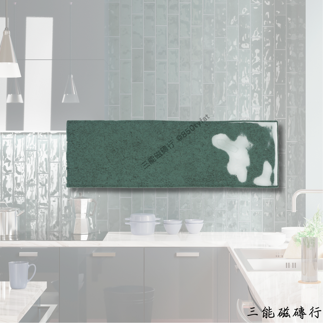 卡特蓮娜 Catalina 系列磁磚展示圖，包含優越白、小川綠、低調灰、高雅粉、森林綠、性格藍與卡特黑七款釉面色系，採用 6.5x20 cm 長條尺寸，由三能磁磚行提供